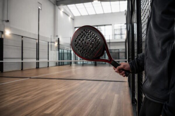 Mastering the art of padel fashion: Dasha Des' luxury club style essentials
