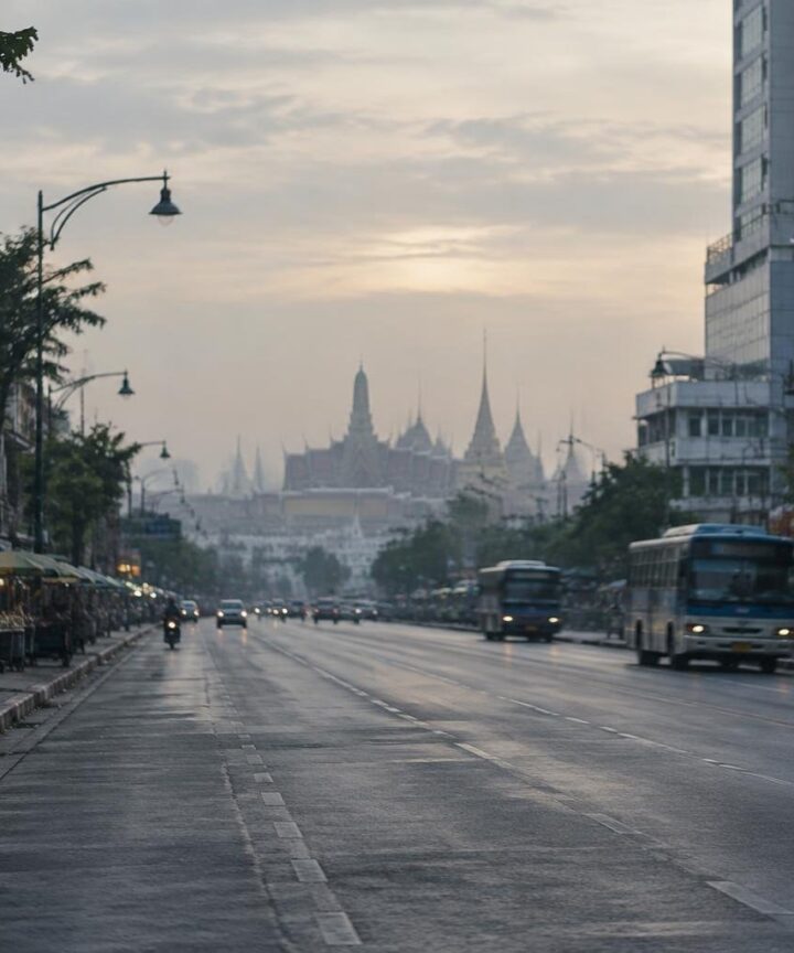 Bangkok travel guide: must-see sites, markets and transport hacks