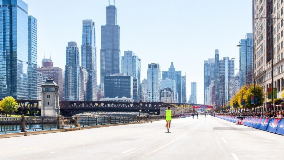 Record field and dramatic finishes mark 2026 Chicago marathon