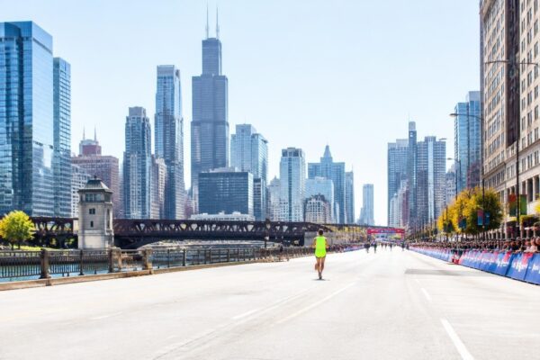 Record field and dramatic finishes mark 2026 Chicago marathon