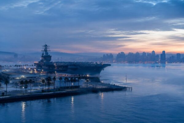 USS Abraham Lincoln returns, visitor line erupts in San Diego