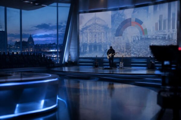 Kneecap ospiti a Propaganda Live: analisi della riforma elettorale