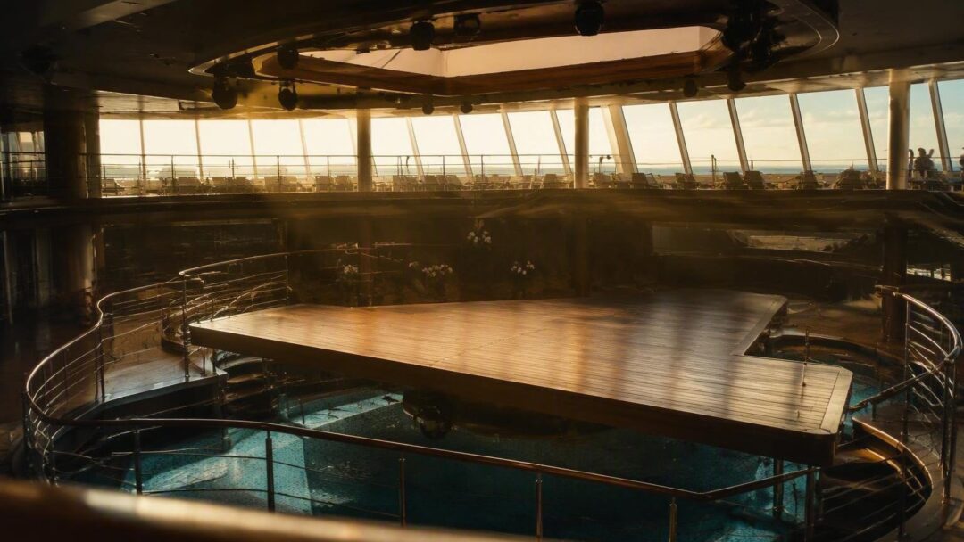 Nuove bandstand Holland America nei Lido pool di Ostadam e Zuiderdam