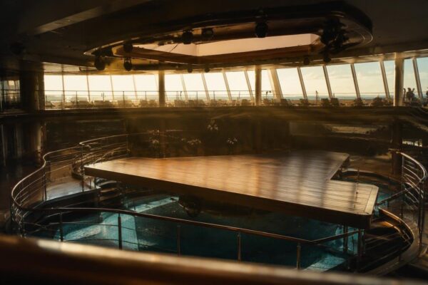 Nuove bandstand Holland America nei Lido pool di Ostadam e Zuiderdam